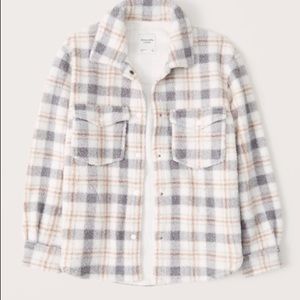 NWT Abercrombie and Fitch Sherpa Jacket size small